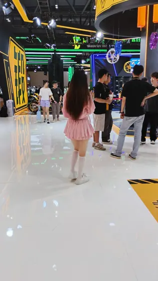 Oreste Valenti · incontri e stand in Cina · 2026