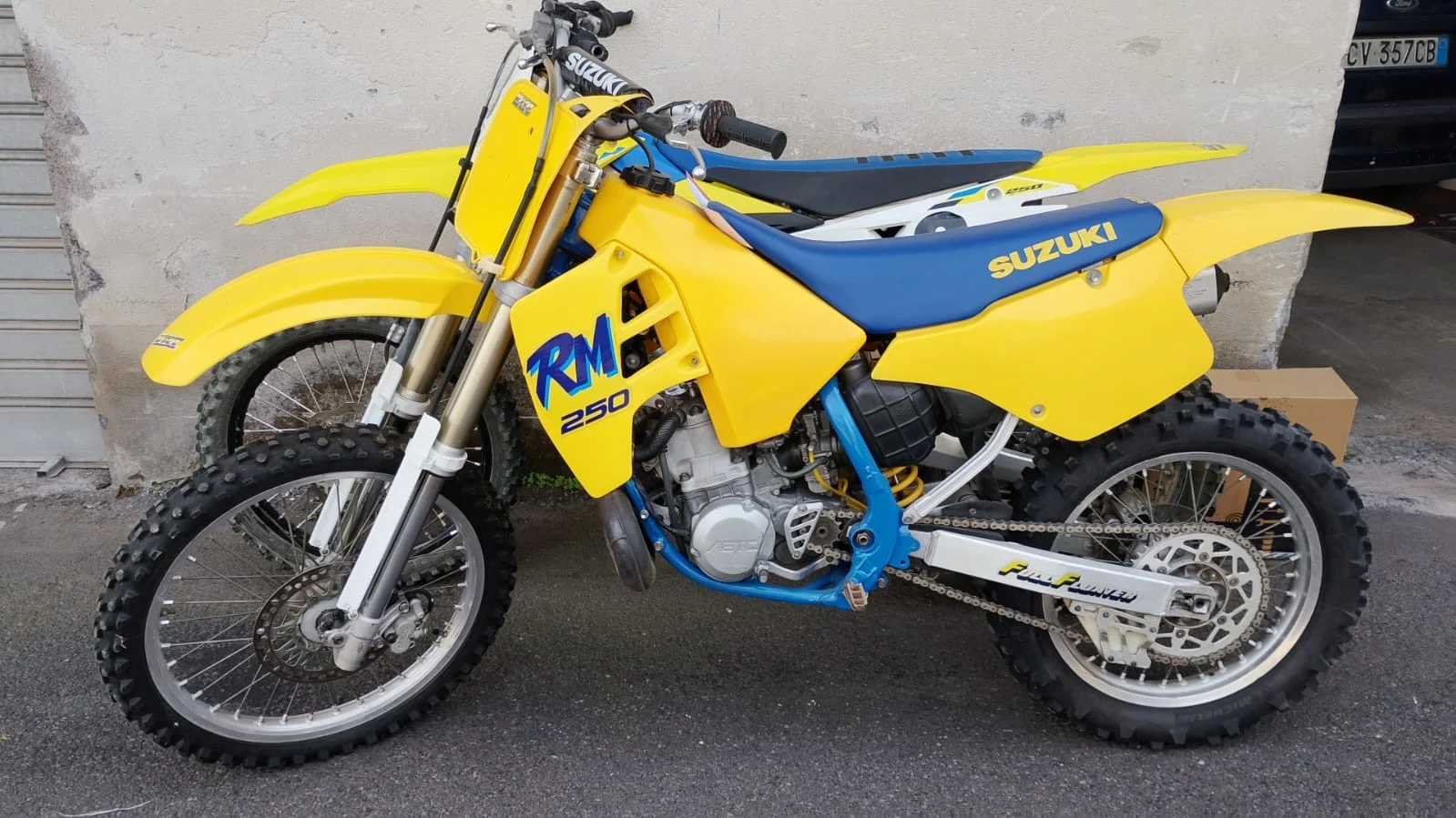 Suzuki RM 250 cc · archivio